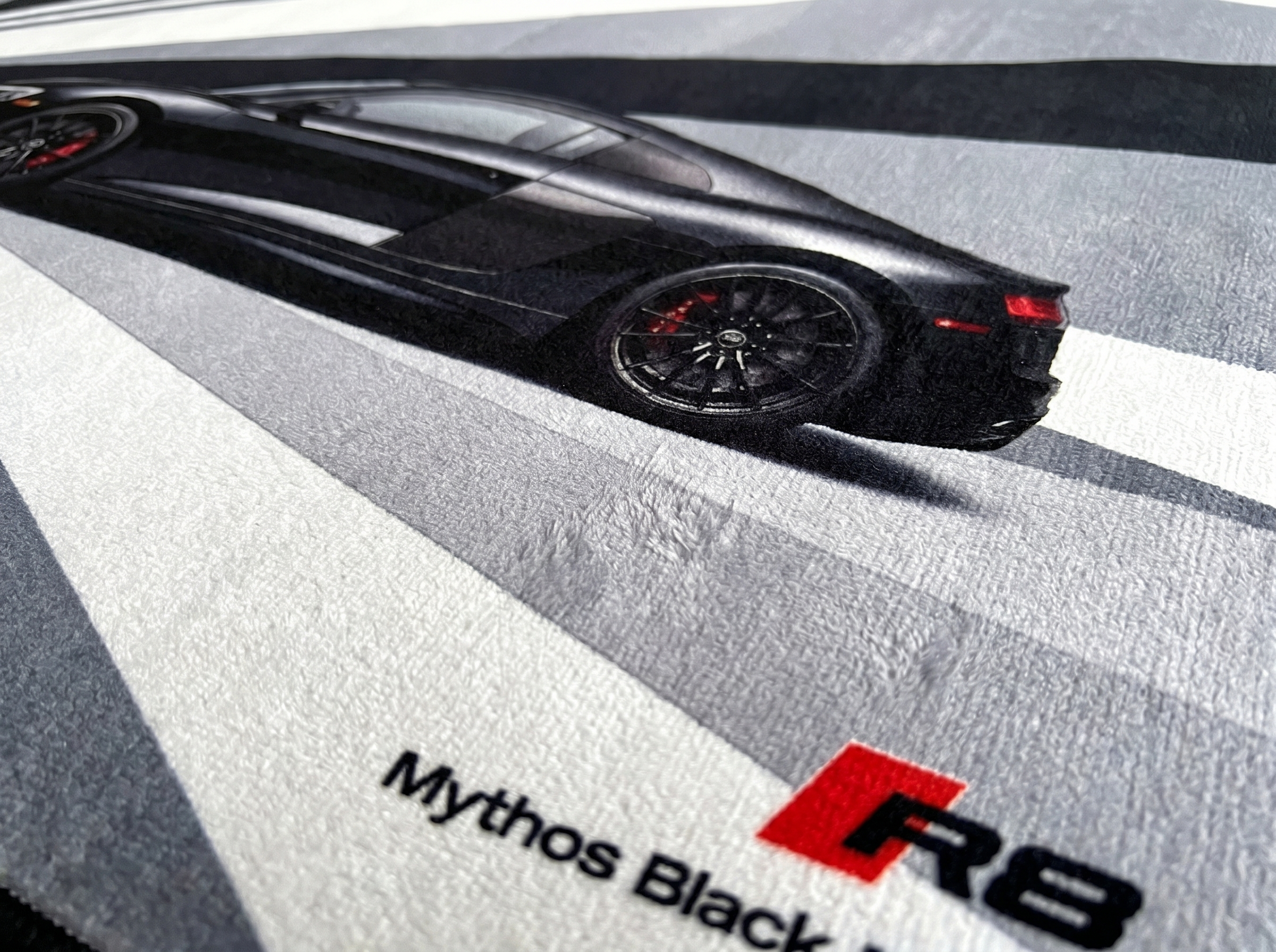 Audi R8 — Mythos Black Metallic